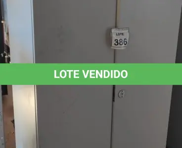 LOTE 386 - 01 ARMÁRIO ALTO EM AÇO COM 02 PORTAS. (NO ESTADO) ATENÇÃO! FAZER A VISITAÇÃO ANTES DE ARREMATAR, NÃO SABEMOS SE FUNCIONA, LEILÃO NÃO TEM GARANTIA E NEM DEVOLUÇÃO, SUJEITO A POSSÍVEIS AVARIAS VISÍVEIS/OCULTAS E/OU AUSÊNCIA DE COMPONENTES.