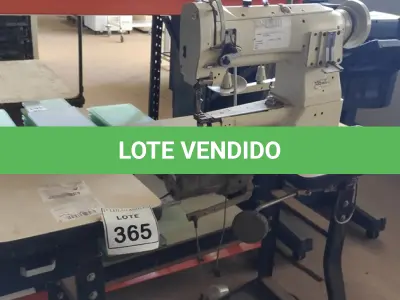 LOTE 365 - 01 MÁQUINA DE COSTURA INDUSTRIAL MARCA SINGER. (NO ESTADO) ATENÇÃO! FAZER A VISITAÇÃO ANTES DE ARREMATAR, NÃO SABEMOS SE FUNCIONA, LEILÃO NÃO TEM GARANTIA E NEM DEVOLUÇÃO, SUJEITO A POSSÍVEIS AVARIAS VISÍVEIS/OCULTAS E/OU AUSÊNCIA DE COMPONENTES.