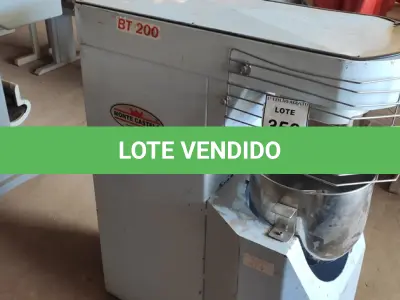LOTE 356 - 01 BATEDEIRA INDUSTRIAL BT 200 MONTE CASTELO. (NO ESTADO) ATENÇÃO! FAZER A VISITAÇÃO ANTES DE ARREMATAR, NÃO SABEMOS SE FUNCIONA, LEILÃO NÃO TEM GARANTIA E NEM DEVOLUÇÃO, SUJEITO A POSSÍVEIS AVARIAS VISÍVEIS/OCULTAS E/OU AUSÊNCIA DE COMPONENTES.