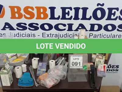 LOTE 091 - 01 LOTE COM GRANDE QUANTIDADE DE GRAMPOS DE PAPEIS E MATÉRIAS DIVERSOS PARA ESCRITÓRIO. (NO ESTADO) ATENÇÃO! FAZER A VISITAÇÃO ANTES DE ARREMATAR, NÃO SABEMOS SE FUNCIONA, LEILÃO NÃO TEM GARANTIA E NEM DEVOLUÇÃO, SUJEITO A POSSÍVEIS AVARIAS VISÍVEIS/OCULTAS E/OU AUSÊNCIA DE COMPONENTES.