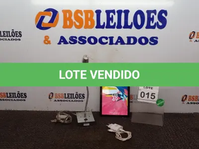 LOTE 015 - 01 TABLET COM CARREGADOR. (NO ESTADO) ATENÇÃO! FAZER A VISITAÇÃO ANTES DE ARREMATAR, NÃO SABEMOS SE FUNCIONA, LEILÃO NÃO TEM GARANTIA E NEM DEVOLUÇÃO, SUJEITO A POSSÍVEIS AVARIAS VISÍVEIS/OCULTAS E/OU AUSÊNCIA DE COMPONENTES.
