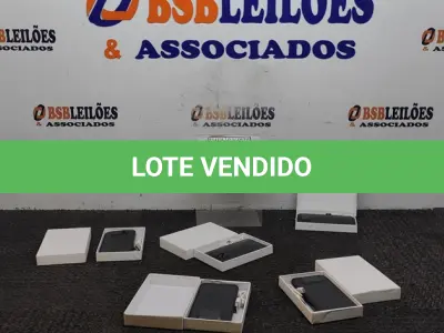 LOTE 401 - 05 BATERIAS EXTERNAS. (NO ESTADO) ATENÇÃO! FAZER A VISITAÇÃO ANTES DE ARREMATAR, NÃO SABEMOS SE FUNCIONA. LEILÃO NÃO TEM GARANTIA E NEM DEVOLUÇÃO, SUJEITO A POSSÍVEIS AVARIAS VISÍVEIS/OCULTAS E/OU AUSÊNCIA DE COMPONENTES.