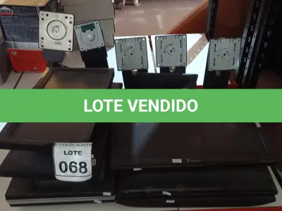 LOTE 068 - 08 MONITORES LCD DE MARCAS E MODELOS DIVERSOS. (NO ESTADO) ATENÇÃO! FAZER A VISITAÇÃO ANTES DE ARREMATAR, NÃO SABEMOS SE FUNCIONA, LEILÃO NÃO TEM GARANTIA E NEM DEVOLUÇÃO, SUJEITO A POSSÍVEIS AVARIAS VISÍVEIS/OCULTAS E/OU AUSÊNCIA DE COMPONENTES.