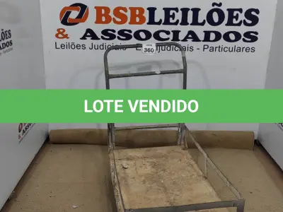 LOTE 360 - 01 CARRINHO DE TRANSPORTES DE CARGAS. (NO ESTADO) ATENÇÃO! FAZER A VISITAÇÃO ANTES DE ARREMATAR, NÃO SABEMOS SE FUNCIONA, LEILÃO NÃO TEM GARANTIA E NEM DEVOLUÇÃO, SUJEITO A POSSÍVEIS AVARIAS VISÍVEIS/OCULTAS E/OU AUSÊNCIA DE COMPONENTES.