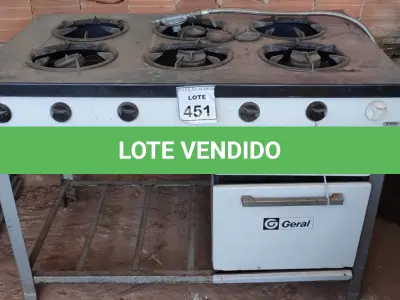 LOTE 451 - 01 FOGÃO INDUSTRIAL COM 06 BOCAS. (NO ESTADO) ATENÇÃO! FAZER A VISITAÇÃO ANTES DE ARREMATAR, NÃO SABEMOS SE FUNCIONA. LEILÃO NÃO TEM GARANTIA E NEM DEVOLUÇÃO, SUJEITO A POSSÍVEIS AVARIAS VISÍVEIS/OCULTAS E/OU AUSÊNCIA DE COMPONENTES.