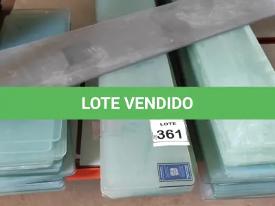 LOTE 361 - 01 LOTE COM GRANDE QUANTIDADE DE VIDROS DE TAMANHOS DIVERSOS. (NO ESTADO) ATENÇÃO! FAZER A VISITAÇÃO ANTES DE ARREMATAR, NÃO SABEMOS SE FUNCIONA, LEILÃO NÃO TEM GARANTIA E NEM DEVOLUÇÃO, SUJEITO A POSSÍVEIS AVARIAS VISÍVEIS/OCULTAS E/OU AUSÊNCIA DE COMPONENTES.