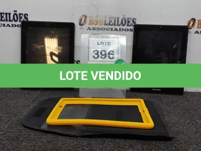 LOTE 396 - 02 TABLETS MARCA POSITIVO. (NO ESTADO) ATENÇÃO! FAZER A VISITAÇÃO ANTES DE ARREMATAR, NÃO SABEMOS SE FUNCIONA, LEILÃO NÃO TEM GARANTIA E NEM DEVOLUÇÃO, SUJEITO A POSSÍVEIS AVARIAS VISÍVEIS/OCULTAS E/OU AUSÊNCIA DE COMPONENTES.