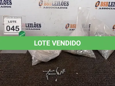 LOTE 045 - 01 LOTE COM PARAFUSOS DIVERSOS. (NO ESTADO) ATENÇÃO! FAZER A VISITAÇÃO ANTES DE ARREMATAR, NÃO SABEMOS SE FUNCIONA, LEILÃO NÃO TEM GARANTIA E NEM DEVOLUÇÃO, SUJEITO A POSSÍVEIS AVARIAS VISÍVEIS/OCULTAS E/OU AUSÊNCIA DE COMPONENTES.