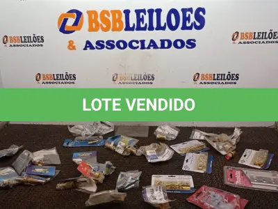 LOTE 018 - 01 LOTE COM DIVERSOS MATERIAIS HIDRÁULICOS DE METAL E ACESSÓRIOS DOMÉSTICOS DIVERSOS. (NO ESTADO) ATENÇÃO! FAZER A VISITAÇÃO ANTES DE ARREMATAR, NÃO SABEMOS SE FUNCIONA, LEILÃO NÃO TEM GARANTIA E NEM DEVOLUÇÃO, SUJEITO A POSSÍVEIS AVARIAS VISÍVEIS/OCULTAS E/OU AUSÊNCIA DE COMPONENTES.