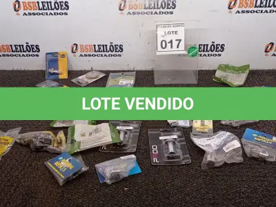 LOTE 017 - 01 LOTE COM CONEXÕES HIDRÁULICAS DIVERSAS DE METAL E ACESSÓRIOS DOMÉSTICOS DIVERSOS. (NO ESTADO) ATENÇÃO! FAZER A VISITAÇÃO ANTES DE ARREMATAR, NÃO SABEMOS SE FUNCIONA, LEILÃO NÃO TEM GARANTIA E NEM DEVOLUÇÃO, SUJEITO A POSSÍVEIS AVARIAS VISÍVEIS/OCULTAS E/OU AUSÊNCIA DE COMPONENTES.