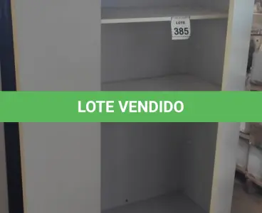 LOTE 385 - 01 ARMÁRIO ALTO EM MADEIRA COM 02 PORTAS E 02 PRATELEIRAS. (NO ESTADO) ATENÇÃO! FAZER A VISITAÇÃO ANTES DE ARREMATAR, NÃO SABEMOS SE FUNCIONA, LEILÃO NÃO TEM GARANTIA E NEM DEVOLUÇÃO, SUJEITO A POSSÍVEIS AVARIAS VISÍVEIS/OCULTAS E/OU AUSÊNCIA DE COMPONENTES.