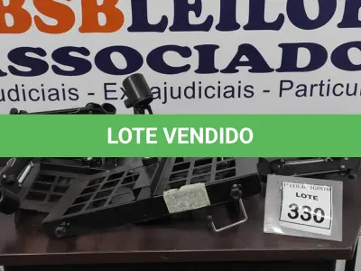 LOTE 330 - 05 SUPORTES DE MONITORES. (NO ESTADO) ATENÇÃO! FAZER A VISITAÇÃO ANTES DE ARREMATAR, NÃO SABEMOS SE FUNCIONA, LEILÃO NÃO TEM GARANTIA E NEM DEVOLUÇÃO, SUJEITO A POSSÍVEIS AVARIAS VISÍVEIS/OCULTAS E/OU AUSÊNCIA DE COMPONENTES.