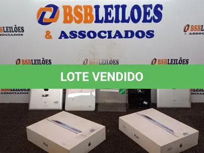 LOTE 004 - 02 IPAD’S E 02 TABLETS DE MARCAS VARIADAS. (NO ESTADO) ATENÇÃO! FAZER A VISITAÇÃO ANTES DE ARREMATAR, NÃO SABEMOS SE FUNCIONA, LEILÃO NÃO TEM GARANTIA E NEM DEVOLUÇÃO, SUJEITO A POSSÍVEIS AVARIAS VISÍVEIS/OCULTAS E/OU AUSÊNCIA DE COMPONENTES.