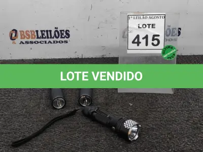 LOTE 415 - 03 LANTERNAS. (NO ESTADO) ATENÇÃO! FAZER A VISITAÇÃO ANTES DE ARREMATAR, NÃO SABEMOS SE FUNCIONA, LEILÃO NÃO TEM GARANTIA E NEM DEVOLUÇÃO, SUJEITO A POSSÍVEIS AVARIAS VISÍVEIS/OCULTAS E/OU AUSÊNCIA DE COMPONENTES.