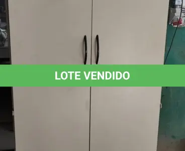 LOTE 390 - 01 ARMÁRIO DE MADEIRA COM 02 PORTAS 04 PRATELEIRAS DE 1.60.X0.79. (NO ESTADO) ATENÇÃO! FAZER A VISITAÇÃO ANTES DE ARREMATAR, NÃO SABEMOS SE FUNCIONA, LEILÃO NÃO TEM GARANTIA E NEM DEVOLUÇÃO, SUJEITO A POSSÍVEIS AVARIAS VISÍVEIS/OCULTAS E/OU AUSÊNCIA DE COMPONENTES.
