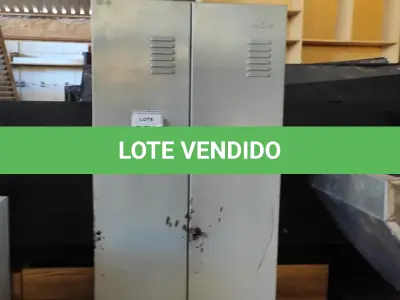 LOTE 378 - 01 ARMÁRIO DE AÇO COM 02 PORTAS DE 0.60X1.97. (NO ESTADO) ATENÇÃO! FAZER A VISITAÇÃO ANTES DE ARREMATAR, NÃO SABEMOS SE FUNCIONA, LEILÃO NÃO TEM GARANTIA E NEM DEVOLUÇÃO, SUJEITO A POSSÍVEIS AVARIAS VISÍVEIS/OCULTAS E/OU AUSÊNCIA DE COMPONENTES.