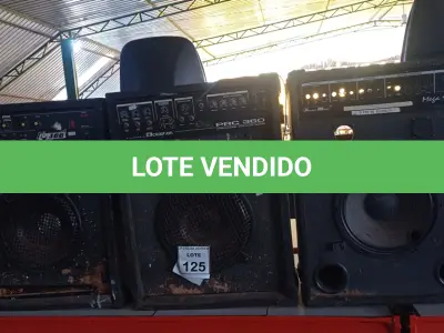 LOTE 125 - 04 CAIXAS DE SOM AMPLIFICADORA PARA RETIRADA DE PEÇAS. (NO ESTADO) ATENÇÃO! FAZER A VISITAÇÃO ANTES DE ARREMATAR, NÃO SABEMOS SE FUNCIONA. LEILÃO NÃO TEM GARANTIA E NEM DEVOLUÇÃO, SUJEITO A POSSÍVEIS AVARIAS VISÍVEIS/OCULTAS E/OU AUSÊNCIA DE COMPONENTES.