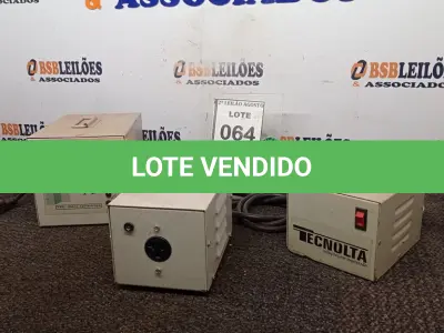 LOTE 064 - 03 TRANSFORMADORES MARCAS E MODELOS DIVERSOS. (NO ESTADO) ATENÇÃO! FAZER A VISITAÇÃO ANTES DE ARREMATAR, NÃO SABEMOS SE FUNCIONA, LEILÃO NÃO TEM GARANTIA E NEM DEVOLUÇÃO, SUJEITO A POSSÍVEIS AVARIAS VISÍVEIS/OCULTAS E/OU AUSÊNCIA DE COMPONENTES.