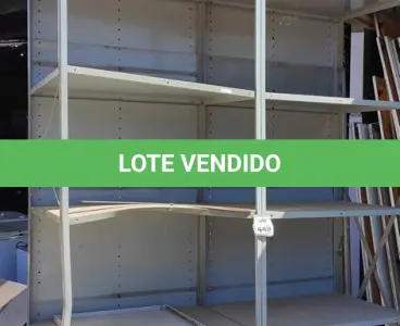 LOTE 449 - 01 ESTANDE DE FERRO DUPLA COM 06 PRATELEIRAS. (NO ESTADO) ATENÇÃO! FAZER A VISITAÇÃO ANTES DE ARREMATAR, NÃO SABEMOS SE FUNCIONA. LEILÃO NÃO TEM GARANTIA E NEM DEVOLUÇÃO, SUJEITO A POSSÍVEIS AVARIAS VISÍVEIS/OCULTAS E/OU AUSÊNCIA DE COMPONENTES.