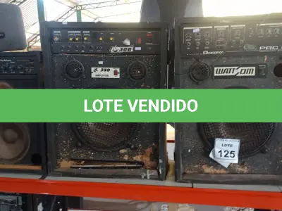 LOTE 125 - 04 CAIXAS DE SOM AMPLIFICADORA PARA RETIRADA DE PEÇAS. (NO ESTADO) ATENÇÃO! FAZER A VISITAÇÃO ANTES DE ARREMATAR, NÃO SABEMOS SE FUNCIONA. LEILÃO NÃO TEM GARANTIA E NEM DEVOLUÇÃO, SUJEITO A POSSÍVEIS AVARIAS VISÍVEIS/OCULTAS E/OU AUSÊNCIA DE COMPONENTES.