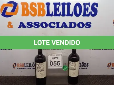 LOTE 055 - 02 GARRAFAS DE VINHO TINTO VALA REAL PORTUGUÊS SAFRA 2019 750ML. (NO ESTADO) ATENÇÃO! FAZER A VISITAÇÃO ANTES DE ARREMATAR, NÃO SABEMOS SE FUNCIONA, LEILÃO NÃO TEM GARANTIA E NEM DEVOLUÇÃO, SUJEITO A POSSÍVEIS AVARIAS VISÍVEIS/OCULTAS E/OU AUSÊNCIA DE COMPONENTES.