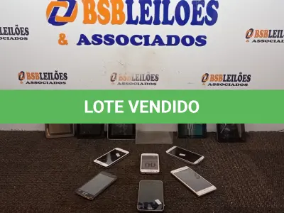 LOTE 005 - 04 TABLETS E 05 CELULARES DE MARCAS E MODELOS DIVERSOS PARA RETIRADA DE PEÇAS. (NO ESTADO) ATENÇÃO! FAZER A VISITAÇÃO ANTES DE ARREMATAR, NÃO SABEMOS SE FUNCIONA, LEILÃO NÃO TEM GARANTIA E NEM DEVOLUÇÃO, SUJEITO A POSSÍVEIS AVARIAS VISÍVEIS/OCULTAS E/OU AUSÊNCIA DE COMPONENTES.