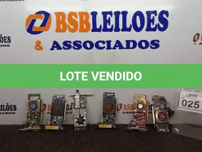 LOTE 025 - 12 PLACAS DE VÍDEO E 01 PLACA USB. (NO ESTADO) ATENÇÃO! FAZER A VISITAÇÃO ANTES DE ARREMATAR, NÃO SABEMOS SE FUNCIONA, LEILÃO NÃO TEM GARANTIA E NEM DEVOLUÇÃO, SUJEITO A POSSÍVEIS AVARIAS VISÍVEIS/OCULTAS E/OU AUSÊNCIA DE COMPONENTES.