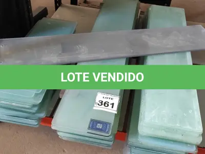 LOTE 361 - 01 LOTE COM GRANDE QUANTIDADE DE VIDROS DE TAMANHOS DIVERSOS. (NO ESTADO) ATENÇÃO! FAZER A VISITAÇÃO ANTES DE ARREMATAR, NÃO SABEMOS SE FUNCIONA, LEILÃO NÃO TEM GARANTIA E NEM DEVOLUÇÃO, SUJEITO A POSSÍVEIS AVARIAS VISÍVEIS/OCULTAS E/OU AUSÊNCIA DE COMPONENTES.