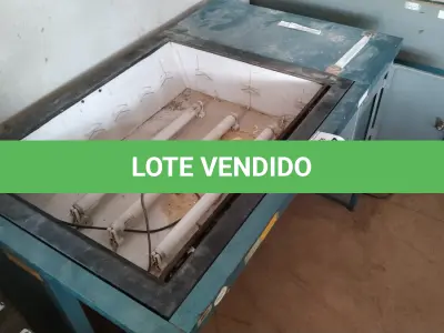 LOTE 457 - 01 MÁQUINA DE REVELAÇÃO DE CHAPAS. (NO ESTADO) ATENÇÃO! FAZER A VISITAÇÃO ANTES DE ARREMATAR, NÃO SABEMOS SE FUNCIONA, LEILÃO NÃO TEM GARANTIA E NEM DEVOLUÇÃO, SUJEITO A POSSÍVEIS AVARIAS VISÍVEIS/OCULTAS E/OU AUSÊNCIA DE COMPONENTES.
