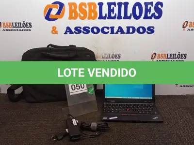 LOTE 050 - 01 NOTEBOOK COM FONTE E BOLSA MARCA LENOVO. (NO ESTADO) ATENÇÃO! FAZER A VISITAÇÃO ANTES DE ARREMATAR, NÃO SABEMOS SE FUNCIONA, LEILÃO NÃO TEM GARANTIA E NEM DEVOLUÇÃO, SUJEITO A POSSÍVEIS AVARIAS VISÍVEIS/OCULTAS E/OU AUSÊNCIA DE COMPONENTES.