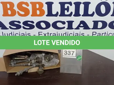 LOTE 337 - 01 LOTE COM GRANDE QUANTIDADE DE PARAFUSOS DE MÉDIO E GRANDE PORTE. (NO ESTADO) ATENÇÃO! FAZER A VISITAÇÃO ANTES DE ARREMATAR, NÃO SABEMOS SE FUNCIONA. LEILÃO NÃO TEM GARANTIA E NEM DEVOLUÇÃO, SUJEITO A POSSÍVEIS AVARIAS VISÍVEIS/OCULTAS E/OU AUSÊNCIA DE COMPONENTES.