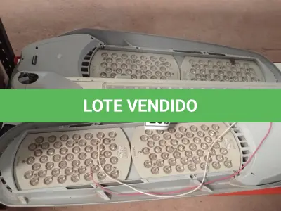 LOTE 262 - 03 LUMINÁRIAS LED. (NO ESTADO) ATENÇÃO! FAZER A VISITAÇÃO ANTES DE ARREMATAR, NÃO SABEMOS SE FUNCIONA. LEILÃO NÃO TEM GARANTIA E NEM DEVOLUÇÃO, SUJEITO A POSSÍVEIS AVARIAS VISÍVEIS/OCULTAS E/OU AUSÊNCIA DE COMPONENTES.