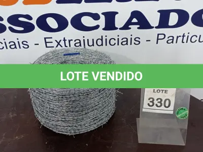 LOTE 330 - 01 ROLO DE ARAME FARPADO 500M. (NO ESTADO) ATENÇÃO! FAZER A VISITAÇÃO ANTES DE ARREMATAR, NÃO SABEMOS SE FUNCIONA. LEILÃO NÃO TEM GARANTIA E NEM DEVOLUÇÃO, SUJEITO A POSSÍVEIS AVARIAS VISÍVEIS/OCULTAS E/OU AUSÊNCIA DE COMPONENTES.