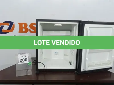 LOTE 200 - 01 ADEGA 40L 220V. (NO ESTADO) ATENÇÃO! FAZER A VISITAÇÃO ANTES DE ARREMATAR, NÃO SABEMOS SE FUNCIONA. LEILÃO NÃO TEM GARANTIA E NEM DEVOLUÇÃO, SUJEITO A POSSÍVEIS AVARIAS VISÍVEIS/OCULTAS E/OU AUSÊNCIA DE COMPONENTES.