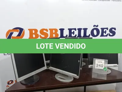 LOTE 240 - 06 MONITORES MARCA HP. (NO ESTADO) ATENÇÃO! FAZER A VISITAÇÃO ANTES DE ARREMATAR, NÃO SABEMOS SE FUNCIONA. LEILÃO NÃO TEM GARANTIA E NEM DEVOLUÇÃO, SUJEITO A POSSÍVEIS AVARIAS VISÍVEIS/OCULTAS E/OU AUSÊNCIA DE COMPONENTES.