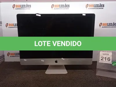 LOTE 216 - 01 IMAC APPLE. (NO ESTADO) ATENÇÃO! FAZER A VISITAÇÃO ANTES DE ARREMATAR, NÃO SABEMOS SE FUNCIONA, LEILÃO NÃO TEM GARANTIA E NEM DEVOLUÇÃO, SUJEITO A POSSÍVEIS AVARIAS VISÍVEIS/OCULTAS E/OU AUSÊNCIA DE COMPONENTES.