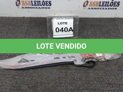 LOTE 040 - 01 FACÃO  IMPORTADA AÇO INOXIDÁVEL CABO EM MADEIRA  FULL TANG BAINHA DE NYLON TAMANHO TOTAL 50CM PESO 526G JÁ AFIADA  . (NO ESTADO) ATENÇÃO! FAZER A VISITAÇÃO ANTES DE ARREMATAR, NÃO SABEMOS SE FUNCIONA. LEILÃO NÃO TEM GARANTIA E NEM DEVOLUÇÃO, SUJEITO A POSSÍVEIS AVARIAS VISÍVEIS/OCULTAS E/OU AUSÊNCIA DE COMPONENTES.