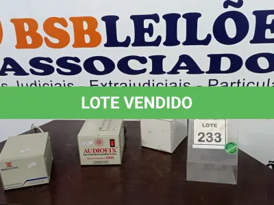 LOTE 233 - 03 TRANSFORMADORES. (NO ESTADO) ATENÇÃO! FAZER A VISITAÇÃO ANTES DE ARREMATAR, NÃO SABEMOS SE FUNCIONA. LEILÃO NÃO TEM GARANTIA E NEM DEVOLUÇÃO, SUJEITO A POSSÍVEIS AVARIAS VISÍVEIS/OCULTAS E/OU AUSÊNCIA DE COMPONENTES.