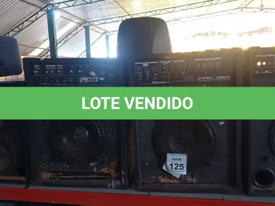 LOTE 125 - 04 CAIXAS DE SOM AMPLIFICADORA PARA RETIRADA DE PEÇAS. (NO ESTADO) ATENÇÃO! FAZER A VISITAÇÃO ANTES DE ARREMATAR, NÃO SABEMOS SE FUNCIONA. LEILÃO NÃO TEM GARANTIA E NEM DEVOLUÇÃO, SUJEITO A POSSÍVEIS AVARIAS VISÍVEIS/OCULTAS E/OU AUSÊNCIA DE COMPONENTES.