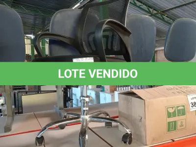 LOTE 392 - 01 CADEIRA DE ESCRITÓRIO COM RODINHAS. (NO ESTADO) ATENÇÃO! FAZER A VISITAÇÃO ANTES DE ARREMATAR, NÃO SABEMOS SE FUNCIONA. LEILÃO NÃO TEM GARANTIA E NEM DEVOLUÇÃO, SUJEITO A POSSÍVEIS AVARIAS VISÍVEIS/OCULTAS E/OU AUSÊNCIA DE COMPONENTES.