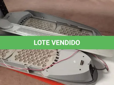 LOTE 262 - 03 LUMINÁRIAS LED. (NO ESTADO) ATENÇÃO! FAZER A VISITAÇÃO ANTES DE ARREMATAR, NÃO SABEMOS SE FUNCIONA. LEILÃO NÃO TEM GARANTIA E NEM DEVOLUÇÃO, SUJEITO A POSSÍVEIS AVARIAS VISÍVEIS/OCULTAS E/OU AUSÊNCIA DE COMPONENTES.