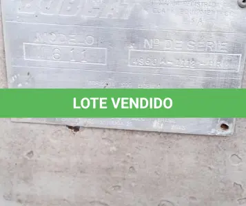 LOTE 526 - 01 BOBCAT M611 DIESEL COM PÁ BATERIA NOVA( NO ESTADO)