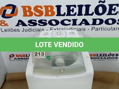 LOTE 213 - 01 MÁQUINA DE LAVAR 10KG MARCA ELECTROLUX. (NO ESTADO) ATENÇÃO! FAZER A VISITAÇÃO ANTES DE ARREMATAR, NÃO SABEMOS SE FUNCIONA. LEILÃO NÃO TEM GARANTIA E NEM DEVOLUÇÃO, SUJEITO A POSSÍVEIS AVARIAS VISÍVEIS/OCULTAS E/OU AUSÊNCIA DE COMPONENTES.