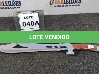 LOTE 040 - 01 FACÃO  IMPORTADA AÇO INOXIDÁVEL CABO EM MADEIRA  FULL TANG BAINHA DE NYLON TAMANHO TOTAL 50CM PESO 526G JÁ AFIADA  . (NO ESTADO) ATENÇÃO! FAZER A VISITAÇÃO ANTES DE ARREMATAR, NÃO SABEMOS SE FUNCIONA. LEILÃO NÃO TEM GARANTIA E NEM DEVOLUÇÃO, SUJEITO A POSSÍVEIS AVARIAS VISÍVEIS/OCULTAS E/OU AUSÊNCIA DE COMPONENTES.