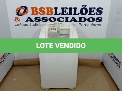 LOTE 299 - 01 MÁQUINA DE LAVAR 8KG 220V MARCA ELECTROLUX. (NO ESTADO) ATENÇÃO! FAZER A VISITAÇÃO ANTES DE ARREMATAR, NÃO SABEMOS SE FUNCIONA. LEILÃO NÃO TEM GARANTIA E NEM DEVOLUÇÃO, SUJEITO A POSSÍVEIS AVARIAS VISÍVEIS/OCULTAS E/OU AUSÊNCIA DE COMPONENTES.