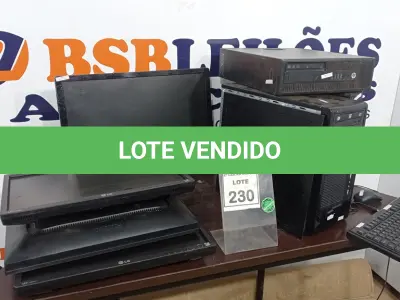 LOTE 230 - 04 MONITORES DE MARCAS E MODELOS DIVERSOS, 03 CPUS, 01 TECLADO E 01 MOUSE. (NO ESTADO) ATENÇÃO! FAZER A VISITAÇÃO ANTES DE ARREMATAR, NÃO SABEMOS SE FUNCIONA. LEILÃO NÃO TEM GARANTIA E NEM DEVOLUÇÃO, SUJEITO A POSSÍVEIS AVARIAS VISÍVEIS/OCULTAS E/OU AUSÊNCIA DE COMPONENTES.