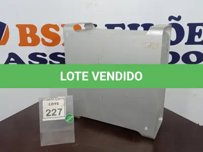 LOTE 227 - 01 SERVIDOR IMAC APPLE. (NO ESTADO) ATENÇÃO! FAZER A VISITAÇÃO ANTES DE ARREMATAR, NÃO SABEMOS SE FUNCIONA, LEILÃO NÃO TEM GARANTIA E NEM DEVOLUÇÃO, SUJEITO A POSSÍVEIS AVARIAS VISÍVEIS/OCULTAS E/OU AUSÊNCIA DE COMPONENTES.