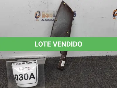 LOTE 030 - 01 CUTELO  IMPORTADA AÇO INOXIDÁVEL CABO EM MADEIRA  FULL TANG BAINHA DE NAPA  TAMANHO TOTAL 30CM PESO 318G JÁ. (NO ESTADO) ATENÇÃO! FAZER A VISITAÇÃO ANTES DE ARREMATAR, NÃO SABEMOS SE FUNCIONA. LEILÃO NÃO TEM GARANTIA E NEM DEVOLUÇÃO, SUJEITO A POSSÍVEIS AVARIAS VISÍVEIS/OCULTAS E/OU AUSÊNCIA DE COMPONENTES.