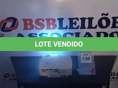 LOTE 139 - 02 PROJETORES MARCA NEC. (NO ESTADO) ATENÇÃO! FAZER A VISITAÇÃO ANTES DE ARREMATAR, NÃO SABEMOS SE FUNCIONA. LEILÃO NÃO TEM GARANTIA E NEM DEVOLUÇÃO, SUJEITO A POSSÍVEIS AVARIAS VISÍVEIS/OCULTAS E/OU AUSÊNCIA DE COMPONENTES.