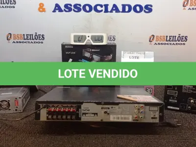 LOTE 058 - 01 APARELHO DE DVD, 01 CD RECEIVER MARCA YAMAHA, 01 RECEPTOR DE TV, 01 RADIO DE CARRO, 01 ÓCULOS 3D, 01 PROJETOR DE LUZES LED E 02 MICROSCÓPIOS INCOMPLETOS. (NO ESTADO) ATENÇÃO! FAZER A VISITAÇÃO ANTES DE ARREMATAR, NÃO SABEMOS SE FUNCIONA, LEILÃO NÃO TEM GARANTIA E NEM DEVOLUÇÃO, SUJEITO A POSSÍVEIS AVARIAS VISÍVEIS/OCULTAS E/OU AUSÊNCIA DE COMPONENTES.
